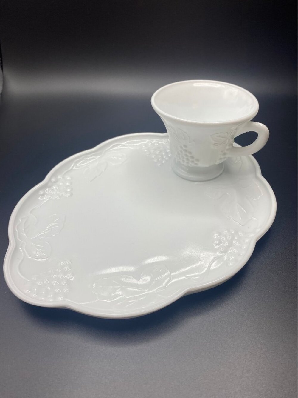 Milkglass Snack Tray Set